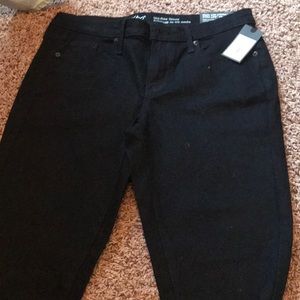 Black skinnies